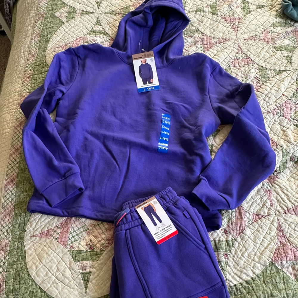 Mondetta Youth Fleece Hoodie in Purple size 10/12 Pants 14/16